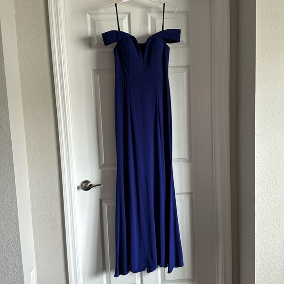 Xscape Dresses & Skirts - Off the shoulder gown